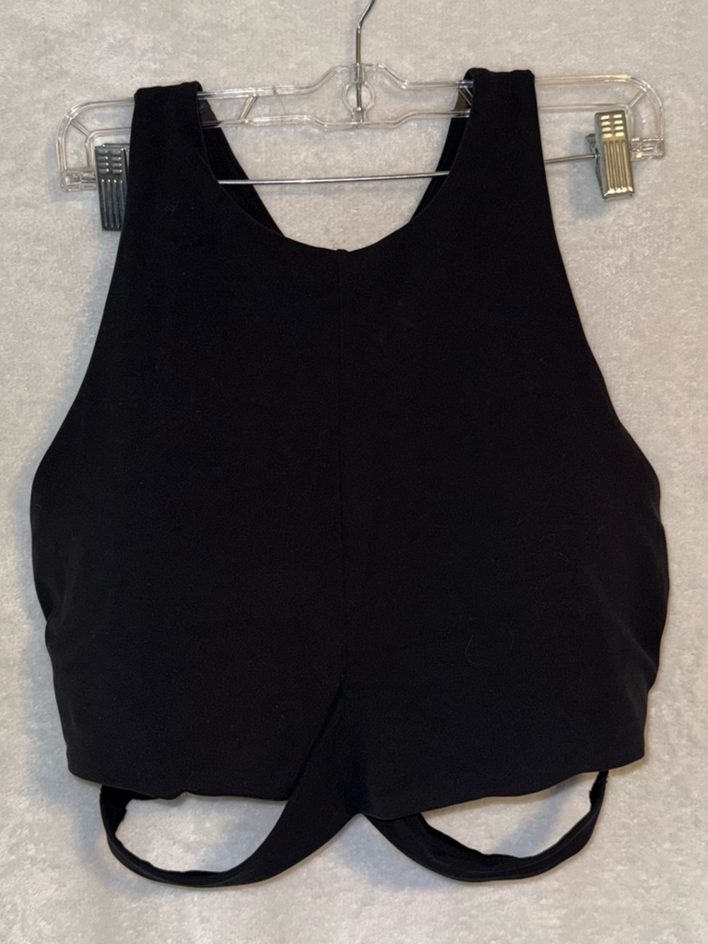 Athleta women’s size xl black Conscious Cut Out Crop sports bra